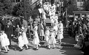 1953_letzte erstkommunion in der notkirche_n_29